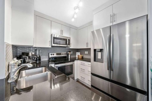 22 West Coach Manor Sw, Calgary, AB 
