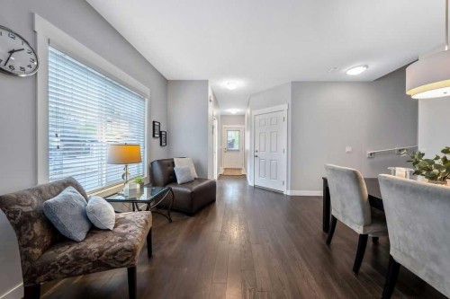 22 West Coach Manor Sw, Calgary, AB 