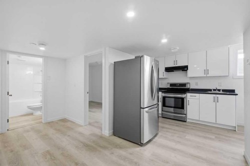 205 Cityscape Gardens Ne, Calgary, AB - Indoor Photo Showing Kitchen