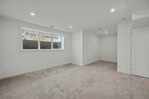 753 Centre Avenue Ne, Calgary, AB 