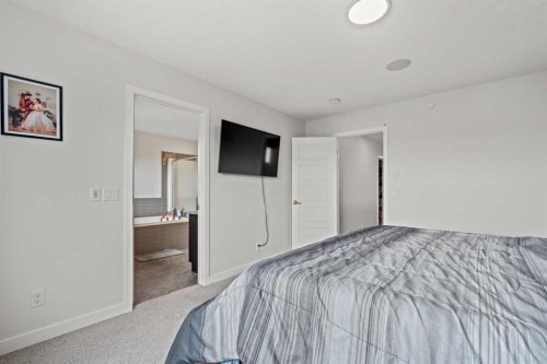22 Howse Mount Ne, Calgary, AB 