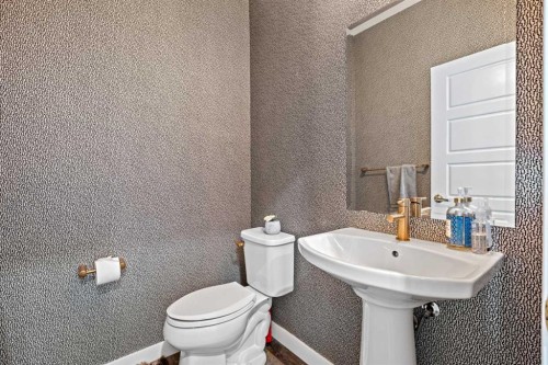 22 Howse Mount Ne, Calgary, AB 