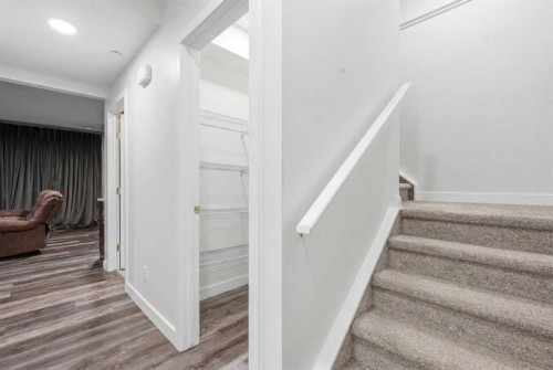 22 Howse Mount Ne, Calgary, AB 