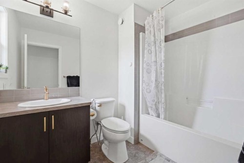 22 Howse Mount Ne, Calgary, AB 
