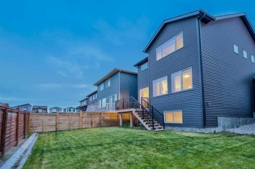 22 Howse Mount Ne, Calgary, AB 