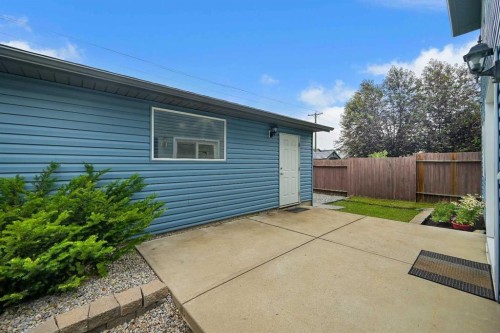 100 Somerside Grove Sw, Calgary, AB 