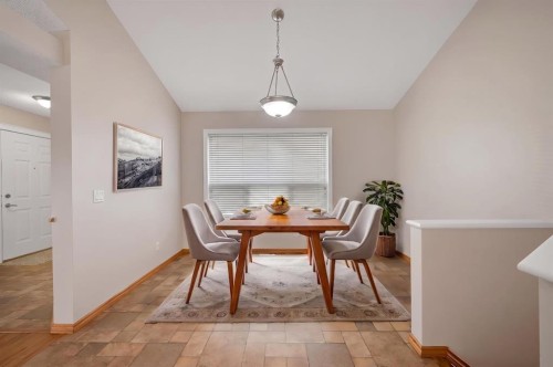 100 Somerside Grove Sw, Calgary, AB 