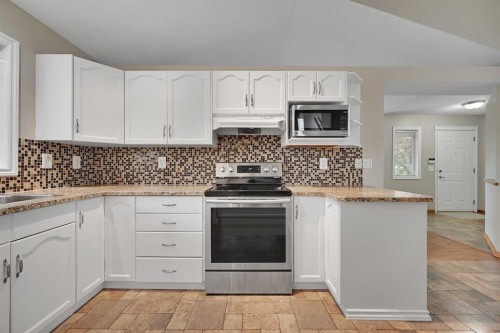 100 Somerside Grove Sw, Calgary, AB 
