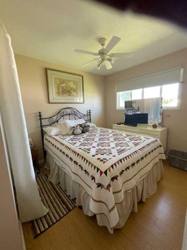 358 48 Avenue West, Claresholm, AB 