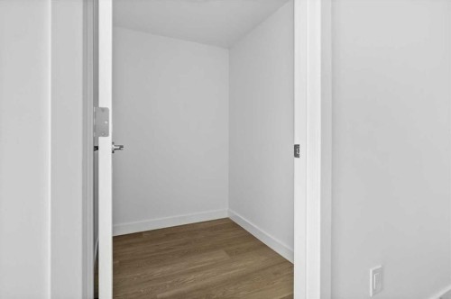 8562 19 Avenue Se, Calgary, AB 