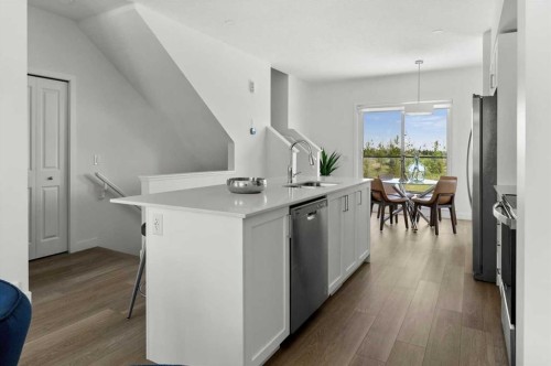 8562 19 Avenue Se, Calgary, AB 