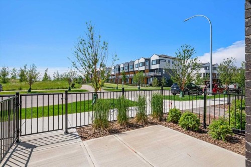 8562 19 Avenue Se, Calgary, AB 