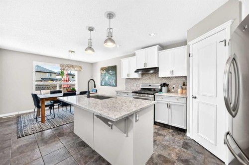 36 New Brighton Link Se, Calgary, AB 