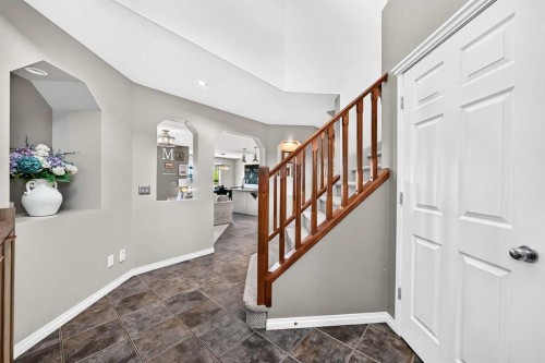 36 New Brighton Link Se, Calgary, AB 