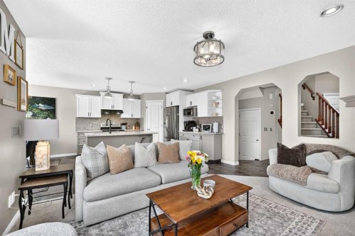 36 New Brighton Link Se, Calgary, AB 