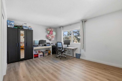 2812 19 Street Nw, Calgary, AB - Indoor Photo Showing Other Room