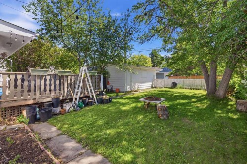 2812 19 Street Nw, Calgary, AB - Outdoor