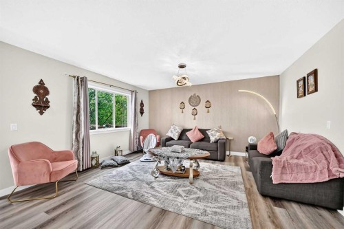 7230 Laguna Way Ne, Calgary, AB 