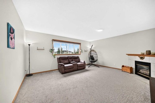 7230 Laguna Way Ne, Calgary, AB 