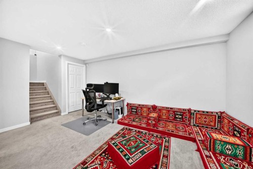7230 Laguna Way Ne, Calgary, AB 