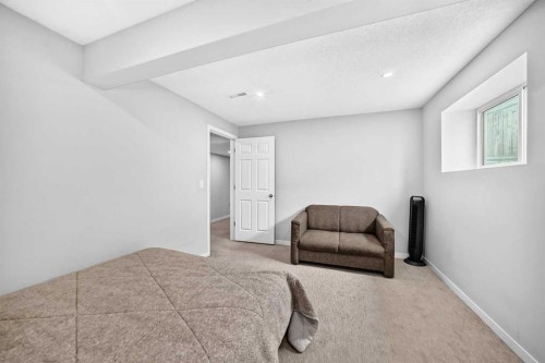 7230 Laguna Way Ne, Calgary, AB 