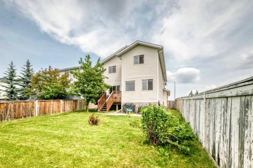 7230 Laguna Way Ne, Calgary, AB 