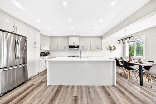 7230 Laguna Way Ne, Calgary, AB 