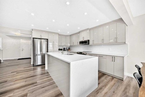 7230 Laguna Way Ne, Calgary, AB 