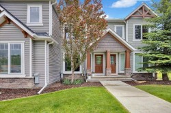 1562 93 Street SW Calgary, AB T3H 0P5