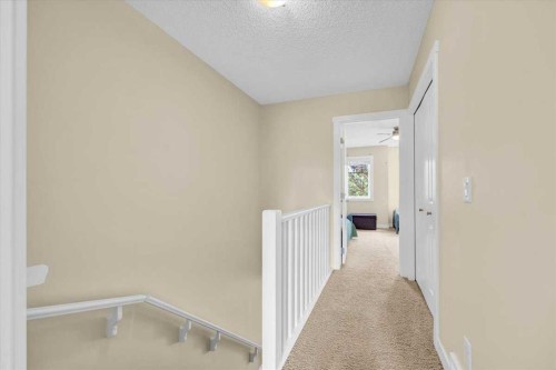 1562 93 Street Sw, Calgary, AB 