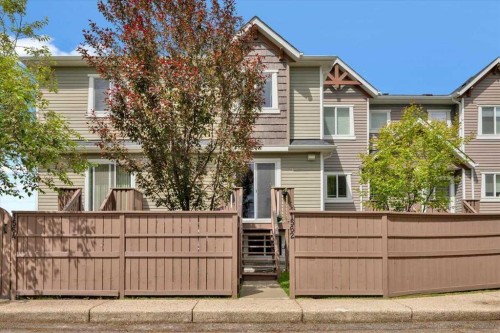 1562 93 Street Sw, Calgary, AB 