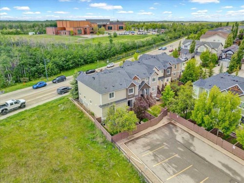 1562 93 Street Sw, Calgary, AB 