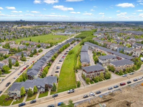 1562 93 Street Sw, Calgary, AB 