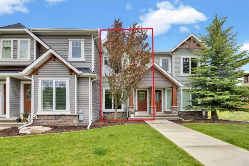 1562 93 Street Sw, Calgary, AB 