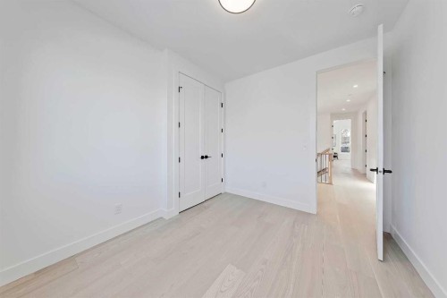 3538 43 Street Sw, Calgary, AB - Indoor Photo Showing Other Room