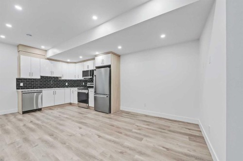 3538 43 Street Sw, Calgary, AB - Indoor Photo Showing Kitchen With Stainless Steel Kitchen