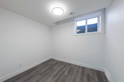 3538 43 Street Sw, Calgary, AB - Indoor Photo Showing Other Room