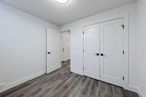 3538 43 Street Sw, Calgary, AB - Indoor Photo Showing Other Room
