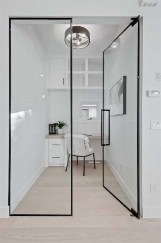 3538 43 Street Sw, Calgary, AB -  Photo Showing Other Room