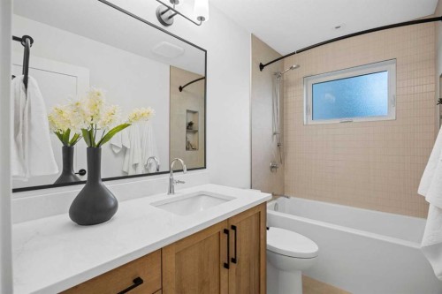 60 Strathcona Road Sw, Calgary, AB 