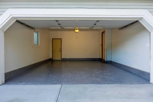 60 Strathcona Road Sw, Calgary, AB 