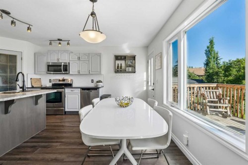 52 West Edge Road, Cochrane, AB - Indoor