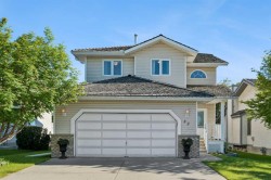 52 West Edge Road Cochrane, AB T4C 1L1