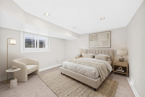 2623 Glenmount Drive Sw, Calgary, AB - Indoor Photo Showing Bedroom