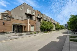 216-10 Westpark Link SW Calgary, AB T3H 0Y5