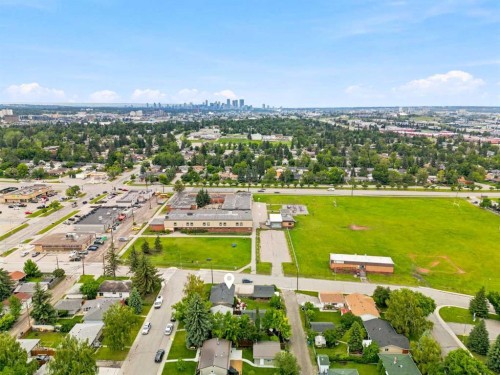 404 Arlington Drive Se, Calgary, AB - Outdoor With View
