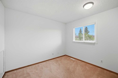 5608 Rundlehorn Drive Ne, Calgary, AB 
