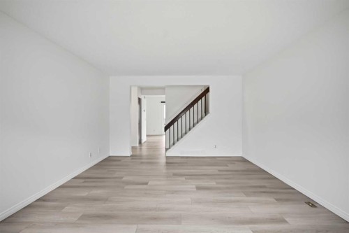 5608 Rundlehorn Drive Ne, Calgary, AB 