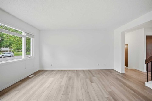 5608 Rundlehorn Drive Ne, Calgary, AB 