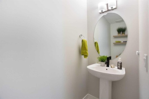 561 Canals Crossing Sw, Airdrie, AB - Indoor Photo Showing Bathroom